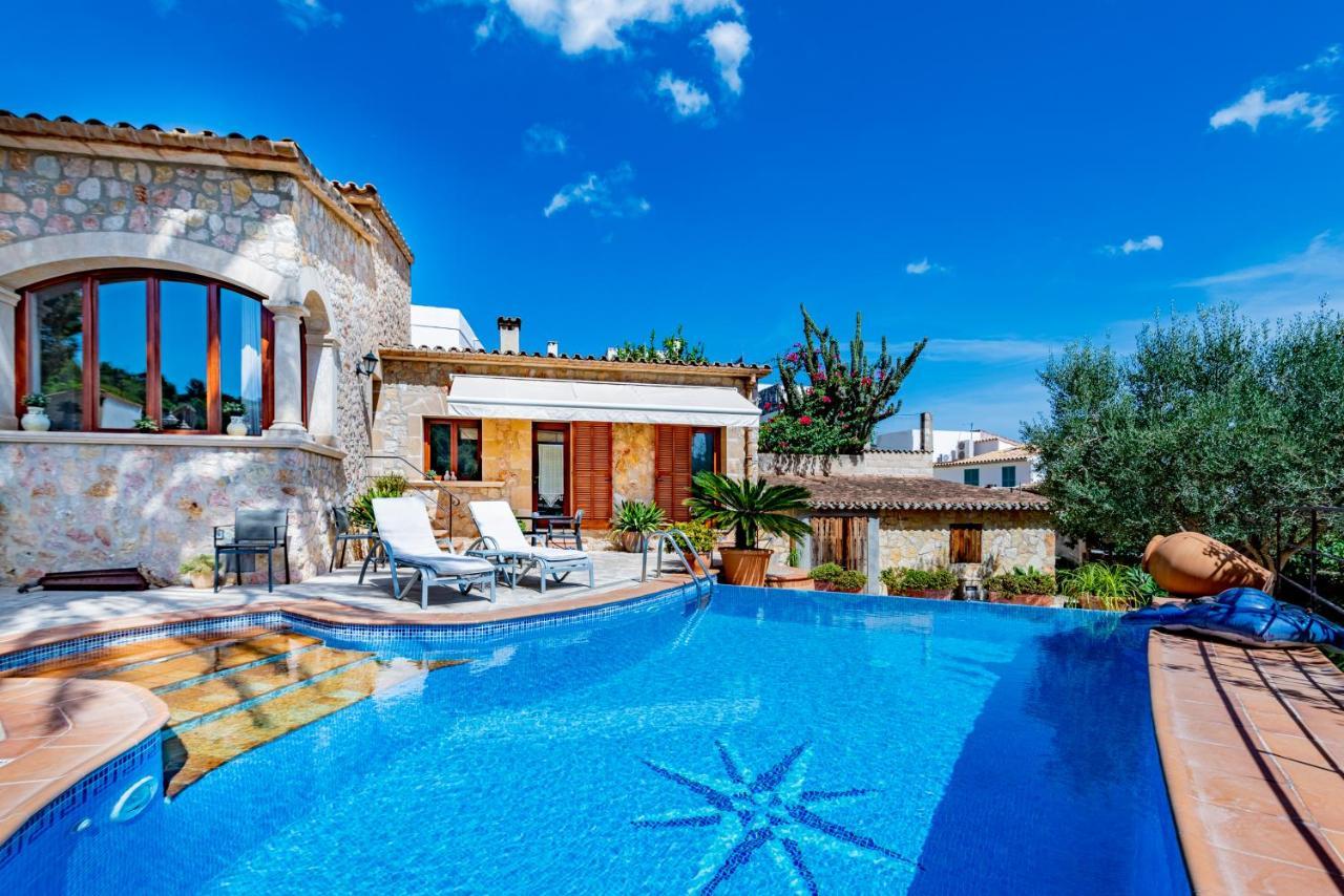 Villa In Center Of Pollensa With Pool And Jacuzzi Exterior foto